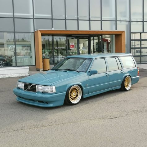 Modified Bmw, Volvo Wagon, Volvo 940, Car Sit, Volvo 240, Stance Cars, Reliable Cars, Volvo Cars, Air Suspension