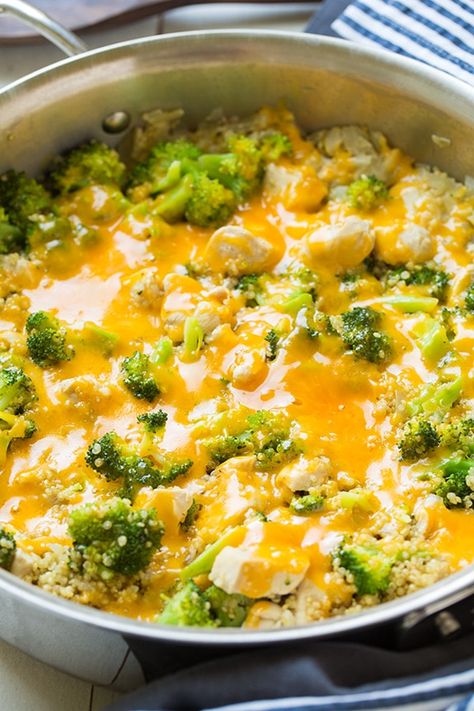 Quinoa Cooking, Broccoli And Quinoa, Broccoli Quinoa, Cheesy Chicken Broccoli, Cheesy Broccoli, Chicken Quinoa, Popsugar Food, Easy Chicken Dinner Recipes, Herb Seasoning