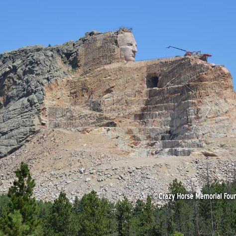 Crazy Horse Monument, Badlands South Dakota, Crazy Horse Memorial, Native American Spirit, Indian Museum, Horse Memorial, Horse Images, Sitting Bull, Native American Images