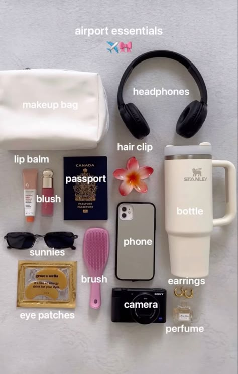 #essentials #airport 😃 What Is In My Travel Bag, Travel Aesthetic Essentials, Airport Checklist Packing Lists, Packing For A Month Trip Summer, Aesthetic Travel Packing, Plane Essentials Long Flights, Whats In My Bag Travel Edition, Trip Bag Packing Lists, What To Pack For A Flight