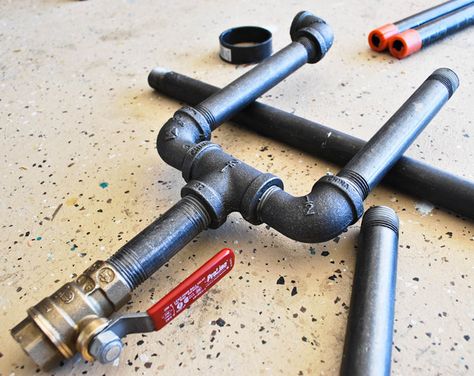 Drain Pipe for Compressor Air Compressor Plumbing, Garage Setup, Air Compressor Tank, Air Compressor Tools, Garage Organizing, Appropriate Technology, Garage Tool Organization, Men Cave, Bat Cave