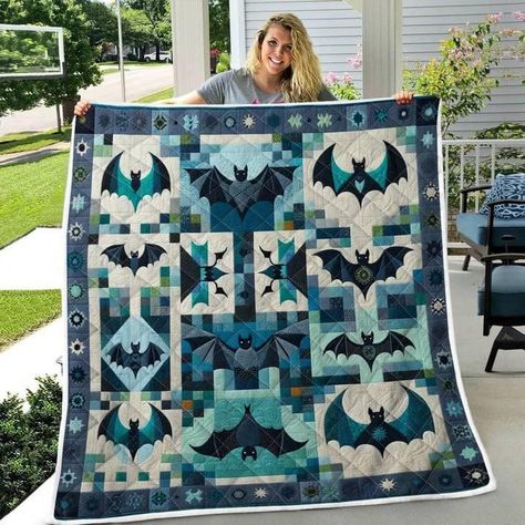 Bat Quilt, Halloween Quilts, Arte Sketchbook, English Paper Piecing, Crafty Diy, Quilting Crafts, Crazy Quilts, Quilt Sets, Beautiful Quilts