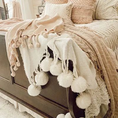 Tan And Pink Bedding, Blush Pink Bedroom Ideas For Women, Country Farmhouse Decor Bedroom, Pompom Throw Blanket, Bathroom Decor Girly, Baddie Room Ideas, Feminine Bedroom Design, Diy Walk In Closet, Pom Pom Throw Blanket