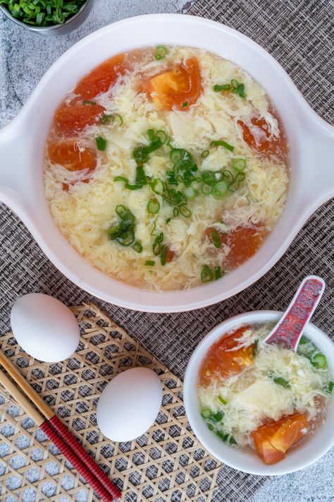 Vegetable Dinner Recipes, Tomato Tofu, Egg Drop Soup Recipe, Vegetable Dinner, Veg Pulao Recipe, Vegetable Recipes Dinner, Chinese Soup Recipes, Vegetarian Dinner Recipes, Slow Cooker Curry