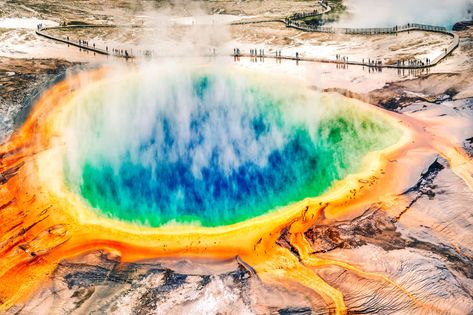 Grand Prismatic Spring, Explained: Why is the Hot Spring So Colorful? - Thrillist Yellowstone Grand Prismatic Spring, Grand Prismatic, Zhangjiajie, Carlsbad Caverns, Belize City, Blue Hole, Colorful Places, Changsha, Bohol