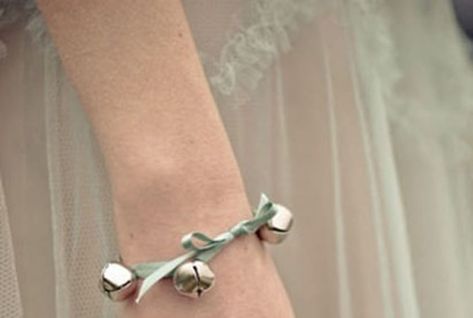 Handfasting Ceremony Ceremony Aesthetic, Celtic Wedding Traditions, Handfasting Ideas, Handfasting Ceremony, Celtic Knot Wedding, Irish Wedding Rings, Interfaith Wedding, Wedding Slideshow, Pagan Wedding