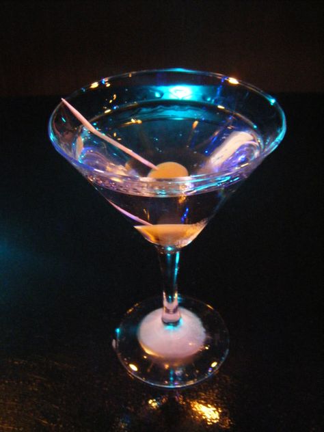 Mi Dry Martini Dry Martini, Martini Glass, Martini, Sapphire, Tableware, Glass