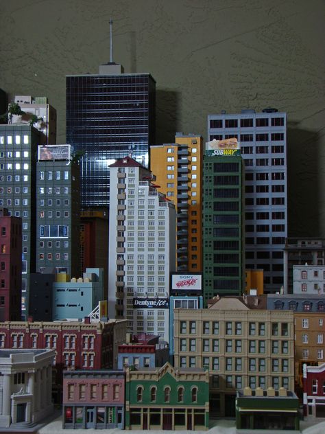 Cities Skylines Train Layout, Mini City Model, N Scale Buildings Free Printable, Diorama Buildings City, Future Train, Architecture Model 1:50 Scale, N Scale Buildings, Paper Buildings, Mini City