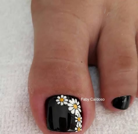 Flower Toe Nails, Do It Yourself Nails, Pedicure Designs Toenails, Pedicure Nail Designs, Unghie Nail Art, Pedi Ideas, Toenail Designs, Toe Nail Color, Pedicure Ideas