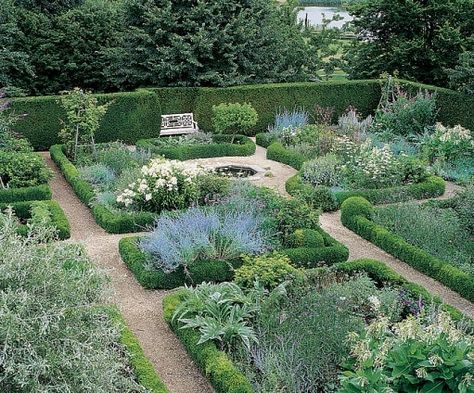 Colonial Garden, Parterre Garden, Boxwood Garden, Tattoo Plant, Potager Garden, Formal Garden, Formal Gardens, Vegetable Garden Design, French Garden