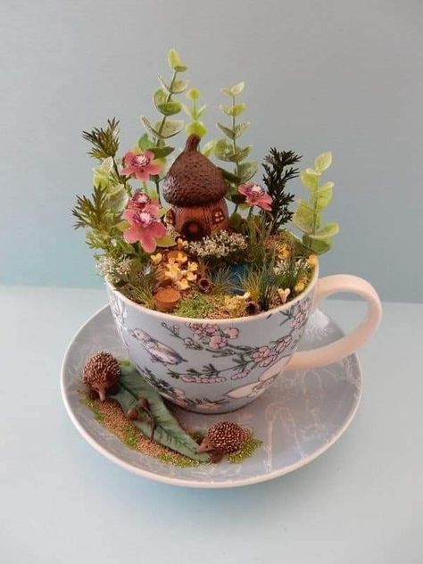 Teacup Fairy House, Teacup Diorama, Tea Cup Fairy Garden, Tea Cup Projects, Teacup Fairy Garden, Tea Cup Garden, Fairy Teacup Garden, Fairy Teacup, Teacup Art