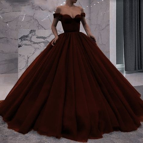 Quncie Dresses Red And Black, Dark Red Dress Quinceanera, Dark Ball Gowns, Black Prom Dress Ball Gown, Dark Red Wedding Dress, Dark Red Quinceanera Dresses, Dark Red Ball Gown, Ball Gowns Aesthetic, Black Quinceanera Dresses