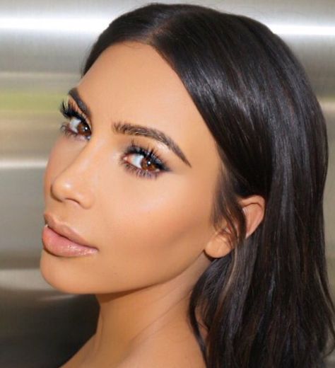 Kim Kardashian West Kim Kardashian Eyebrows, Medical Esthetics, Kim K Makeup, Mario Dedivanovic, Bombshell Makeup, Bad Eyebrows, Kardashian Makeup, Kim Kardashian Makeup, Kim And Kourtney