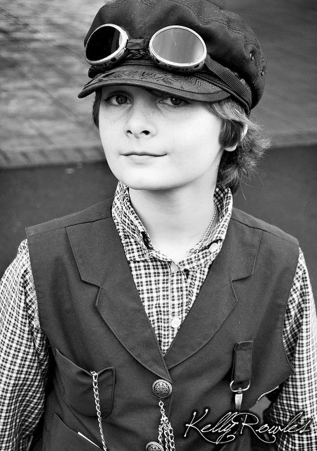 Marshall, Is the child of Jade and Cameo, he inherited Jades love for adventure but also got his fathers brains, he only has a small group of friends and is the holder of the Gegeto ring for a small amount if time while traveling through Zodre Steampunk Boy, Steampunk Kids, Wedding Kids Outfit, Best Kids Watches, Mode Steampunk, Steampunk Men, Diy Kostüm, Style Steampunk, Steampunk Wedding