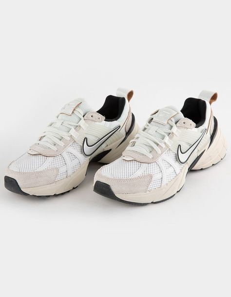 Nike V2k Running Shoes Neutral Nike Sneakers, Training Sneakers Woman, Trendy Gym Shoes, Women’s Running Shoes, Gym Shoes Aesthetic, Nike V2k Run Outfit, Lifestyle Shoes Women, Aesthetic Running Shoes, Active Shoes Women