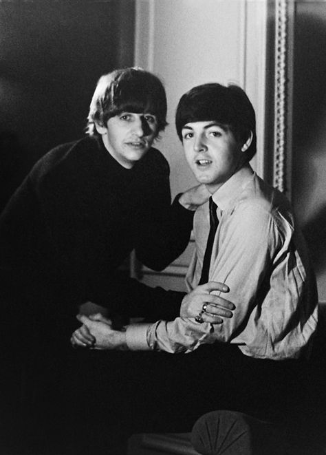 Ringo and Paul-selfie Ringo Starr Photograph, Ringo Star, Richard Starkey, Beatles Love, Lennon And Mccartney, Beatles Photos, Beatles Pictures, John Lennon Beatles, Beatles John