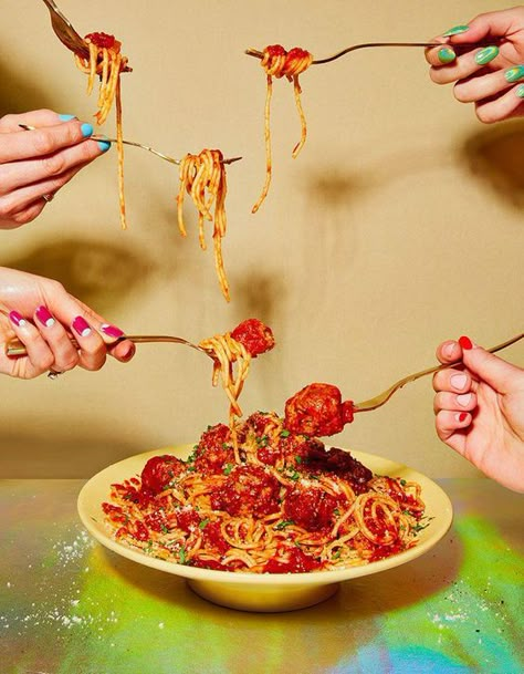 Design Cibo, Eating Spaghetti, Food Shoot, Smoker Cooking, Food Still Life, Recipe Icon, Food Art Photography, Food Photoshoot, Photo Food