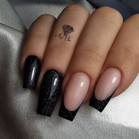 Black Nails Colored Tips, Black French Sparkle Nails, Black Nails Glitter French, Black Shimmer French Tip Nails, Sparkle Black Nails Acrylic, Black Glitter Tips Acrylic Nails, Black Nails Inspiration Glitter, Black Sparkly Tip Nails, Sparkly Black French Tip Nails Almond