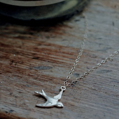 America Singer Aesthetic, Bird Necklace Aesthetic, Selection Series, Bird Necklace, My Heart Is Breaking, The Selection, Fashion Accessories, Silver Necklace, Jewelry Necklaces