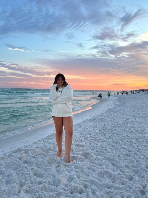 Destin florida, photo inspo Pictures To Take In Florida, Florida Vacation Aesthetic, Destin Florida Aesthetic, Florida Picture Ideas, Summer In Florida, Florida Destin, Florida Vibes, Destin Florida Vacation, Sunset Beach Pictures