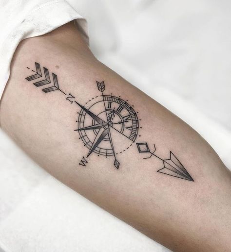 Arrow Tattoo Ideas, Tattoo Art Ideas, Mandala Tattoo Ideas, Arrow Compass Tattoo, Arrow Tattoos For Women, Geometric Arrow Tattoo, Small Arrow Tattoos, Arrow Tattoo Design, Simple Tattoos For Guys