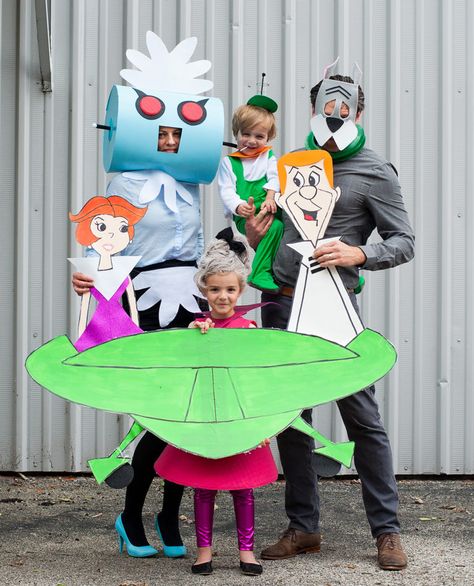 Jetsons Family Costume, Jetsons Costume, Movie Character Ideas, George Jetson, Church Halloween, Movie Halloween Costume, Halloween Skeleton Decorations, Kids Deco, The Jetsons