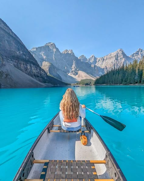 16 MOST Instagrammable Places to Visit in Banff National Park, Canada Banff Canada Fall, Banff National Park Outfit, What To Wear In Banff In September, Banff National Park Aesthetic, Banff In May, Banff Photo Ideas, Banff In June, Banff Aesthetic, Banff National Park Photography