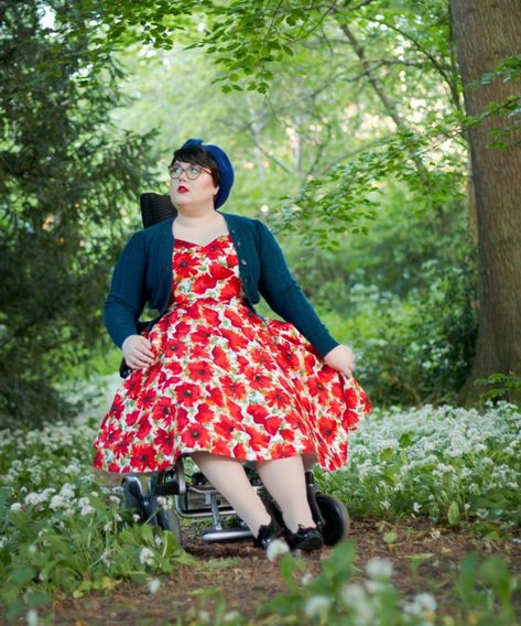 Vintage Wheelchair, Plus Size Cottagecore Fashion, Plus Size Vintage Fashion, Plus Size Cottagecore, Autumn Fashion Curvy, Wheelchair Fashion, Cottagecore Outfit, Poppy Dress, Cottagecore Outfits