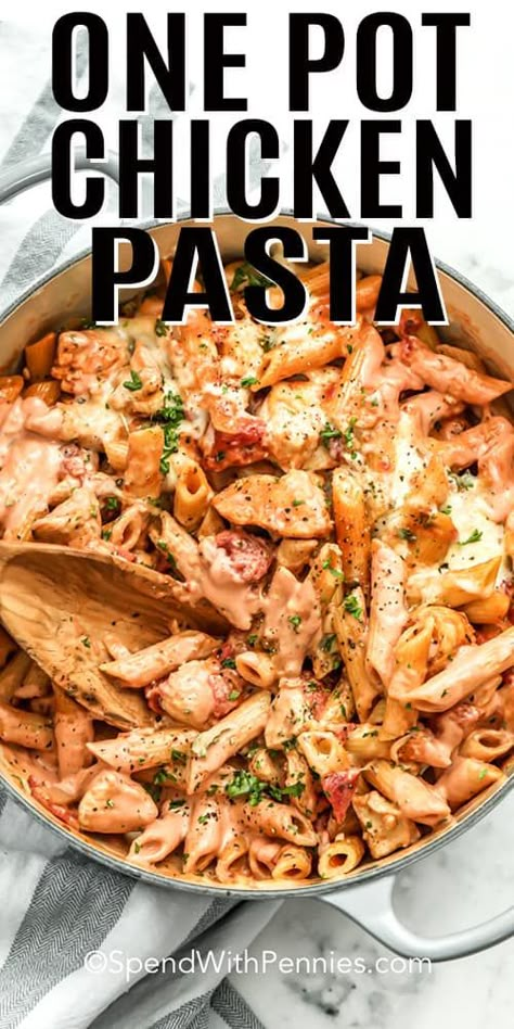 One Pot Pasta Meals, One Pot Chicken Pasta, Pasta Alfredo Receta, Pasta A La Carbonara, Pasta With Chicken, Resep Pasta, Cheese And Tomato, Recipes Savory, Pasta Meals