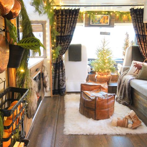 Renovated RV Christmas Tour - Come see how we decorated our tiny home on wheels for the holidays! MountainModernLife.com #renovatedrv #rvchristmas #camperchristmas #christmasinthecamper #motorhomechristmas #tinyhomechristmas #minimalchristmasdecor #cabinchristmas #simplechristmas #naturalchristmas #christmastour #rvtour #rvrenovation #cozychristmas #rusticchristmas Rv Inside, Skoolie Living, Rv Christmas, Renovated Rv, Rv Decorating, House Improvement, Creativity Ideas, Rv Renovation, Rv Makeover