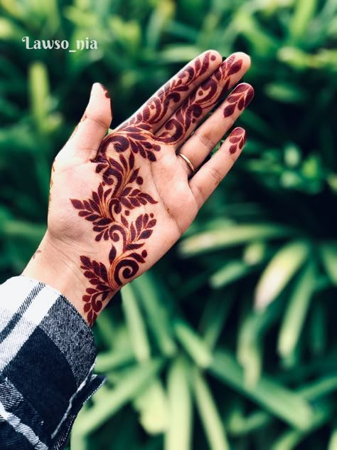 Simple Mehendi Designs For Eid, Mehndi Designs Modern Unique, Arabian Mehndi Designs Back, Modern Henna Designs Style, Arbice Mehndi Designs, Arabian Mehndi Designs Simple, Arabian Mehndi Designs, Mehendi Designs For Eid, Mehndi For Beginners