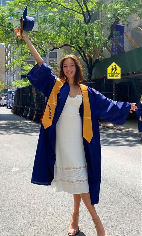 Lily Chee graduation Outfit Ideas University, University Graduation Dresses, Convocation Dress, Convocation Outfit, College Grad Dresses, University Graduation Outfit, Graduation Outfit Ideas University, Graduation Ceremony Outfit, Graduation Outfits For Women