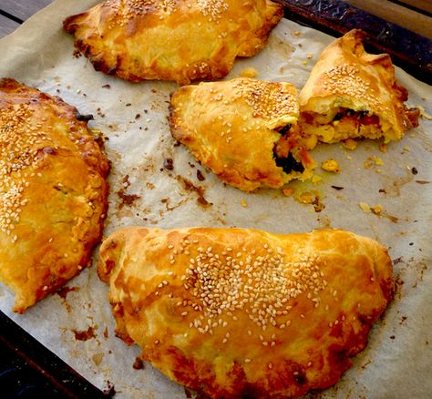 Indian spiced vegetable pasties Jamie's 30 Minute Meals, Vegetarian Wellington, Vegetable Pasties, Easy Samosa Recipes, Pasties Recipes, Albanian Recipes, Vegan Fried Chicken, Indian States, Fried Fish Recipes