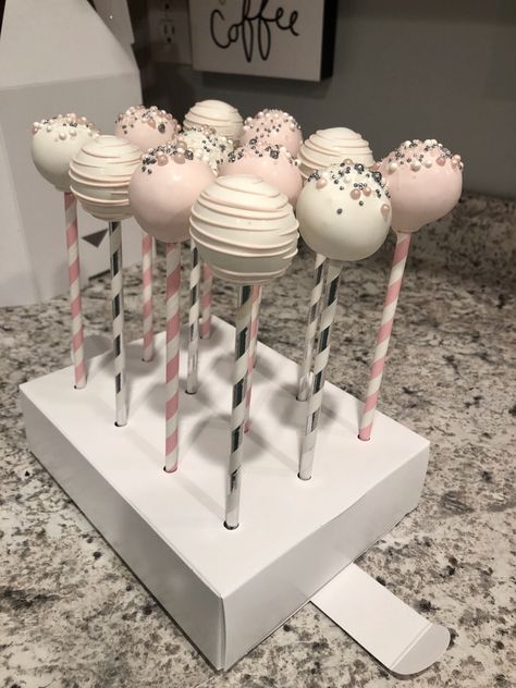 Cake Pop Boxes, Cake Pop Recipe Easy, Cake Jars, Elegant Cookies, Cake Pop Displays, Cake Pop Designs, Pop Cake, Pop Cakes, Treat Stand