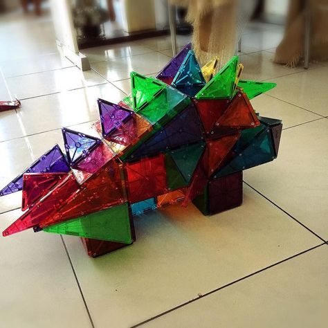 Magna-Tiles stegosaurus dinosaur by Magna-Tect Keenan! Magnatiles Ideas, Play Houses Diy, Diy Light Table, Magnetic Building Tiles, Magna Tiles, Dinosaurs Preschool, Tiles Ideas, Dinosaur Activities, Magnetic Tiles