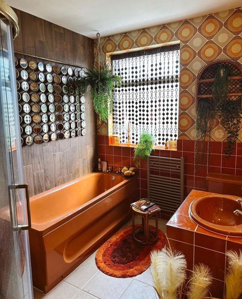 Photo of the Day 🤩 Check out this incredible bathroom from @hesscienda1970 🧡🧡🧡 What a fab space! Happy Friday all! Rachel… | Instagram Carribean Home Interiors, Tiny Home Renovations, Maximalist Homes, Trailer House, Architectural Masterpieces, 70s Interior Design, Boogie Wonderland, Wanna Call, 70s House