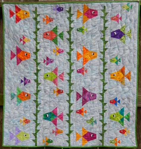 Swimming Animals, Fish Quilts, Fish Quilt Pattern, Beach Quilts, Happy Quilts, Charity Quilts, Wedding Singer, Fish Quilt, Quilting Books