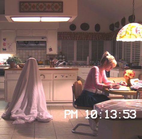 It runs in the family…… PARANORMAL ACTIVITY 3 was released #onthisday in 2011 Horror Stills, Paranormal Activity Movie, Paranormal Activity 3, Types Of Horror, Tyler Brown, Activity Director, Best Horror Movies, Film Journal, Halloween Movie