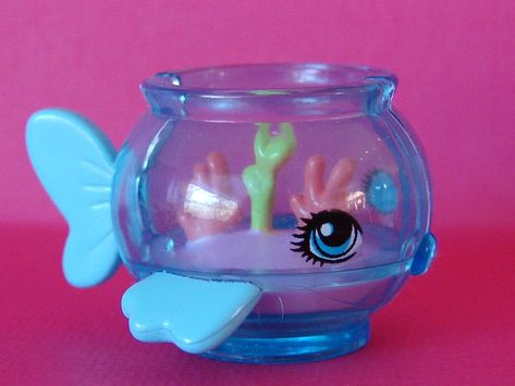 2000s Polly Pocket, Polly Pocket Aesthetic, Polly Pocket 2000, Water Board, 2000s Toys, Polly Pocket Dolls, 2000s Baby, Lagoona Blue, Doll Aesthetic