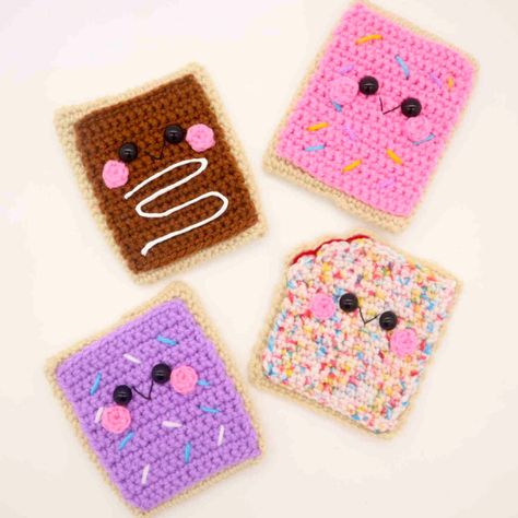 Toaster Pastry, Easy Crochet Animals, Confection Au Crochet, Crochet Animals Free Patterns, Crochet Design Pattern, Crochet Food, Beginner Crochet Projects, Crochet Amigurumi Free, Crochet Simple