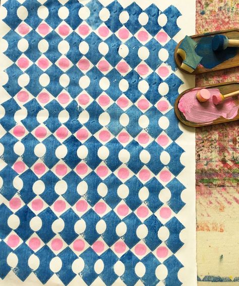 Potato Print Fabric, Diy Print Making, How To Block Print, Fabric Block Printing, Block Print Ideas, Block Printing On Fabric, Stamping Textiles, Potato Print, Block Print Pattern