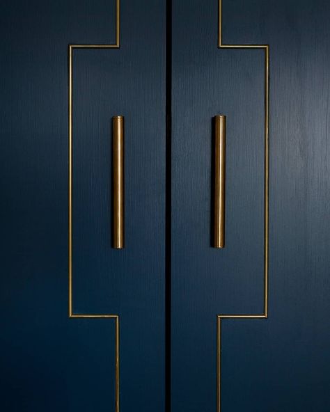 Turnstyle Designs Ltd on Instagram: “It’s all in the details...@jonathanwilliamskitchens💙 Follow the link below to enquire about our Antique Brass Solid Scroll Handle👇…” Bespoke Handles, Art Deco Door, Bedroom Cupboards, Wardrobe Interior, Wardrobe Door Designs, Bedroom Cupboard, Bedroom Cupboard Designs, Wardrobe Interior Design, Entrance Door Design