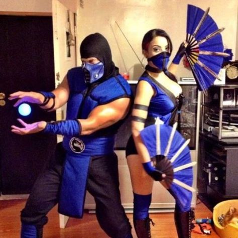 Couples Cosplay, Couple Cosplay, Halloween Coustumes, Couples Halloween Outfits, Holloween Costume, Cute Couple Halloween Costumes, Halloween Costume Outfits, Fantasias Halloween, Couple Halloween