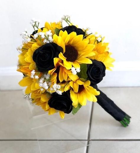 Sunflower Weddings, Black Rose Bouquet, Sunflower Garland, Wedding Miscellaneous, Bouquet Sunflower, Sunflower Bridal Bouquet, Calla Lily Boutonniere, Black Bouquet, Silk Bridal Bouquet