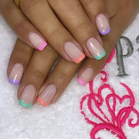 30 Latest Short Square Nail Designs To Try In 2023! - alexie Square French Nail Designs, Trending French Tip Nails, Square French Nails, Short Square Nail Designs, Squoval Acrylic Nails, Pastel Square, Short Square Nail, Short Coffin Nails Designs, Birthday Nail