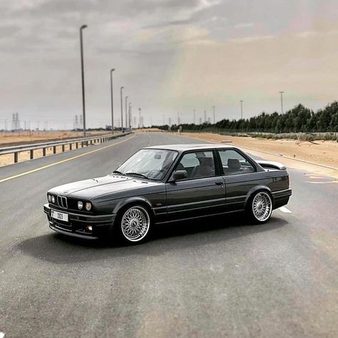 Bmw E30 Coupe, Bmw Touring, Civic Car, Serie Bmw, Bmw 325, Bmw Art, Dream Cars Bmw, Bmw E30 M3, E30 M3