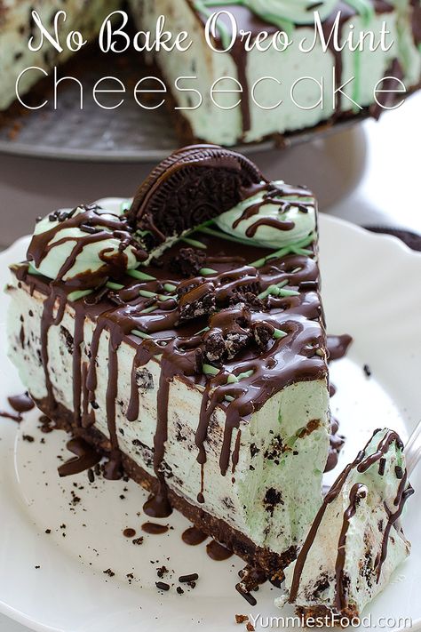 Mint Chocolate Cheesecake Recipes, Andes Cheesecake, Mint Cheesecake Recipes, Chocolate Mint Desserts, Andes Mint Cheesecake, Baking Oreo, Best No Bake Cheesecake, Mint Chocolate Desserts, Mint Chocolate Cheesecake