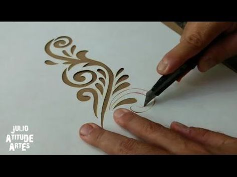 Stencil Making Diy, How To Do Stencil Painting, How To Make Stencils For Painting, How To Make A Stencil Diy, Stencil Drawings Ideas, Stencil Art Ideas, Reverse Stenciling, Wood Signs Diy, Stencil Making