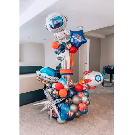 Space Balloons Decoration, Space Theme Balloon Bouquet, Space Balloon Bouquet, Birthday Ballon Decorations, Airplane Birthday Decorations, Astronaut Balloon, Balloon Flower Decorations, Space Party Decorations, Astronaut Party