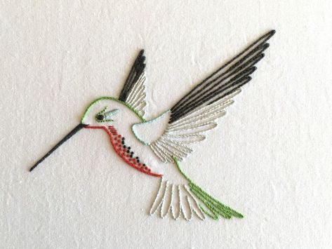 KellyFletcherNeedleworkDesign on Instagram: “Hummingbird, one of the projects in Natural Splendor, my nature-inspired embroidery kit with @quartocreates. Win a copy, along with titles…” Humming Bird Embroidery Pattern, Hand Stitched Birds, Embroidery Birds Simple, Embroidery Patterns Birds, Embroidery Journaling, Embroidery Art Modern, Hummingbird Embroidery, Embroidered Hummingbird, Embroidery Nature